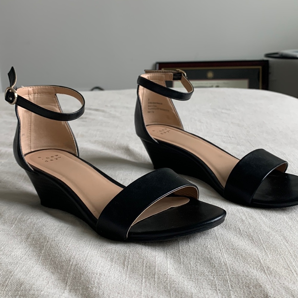 Black low wedge heel